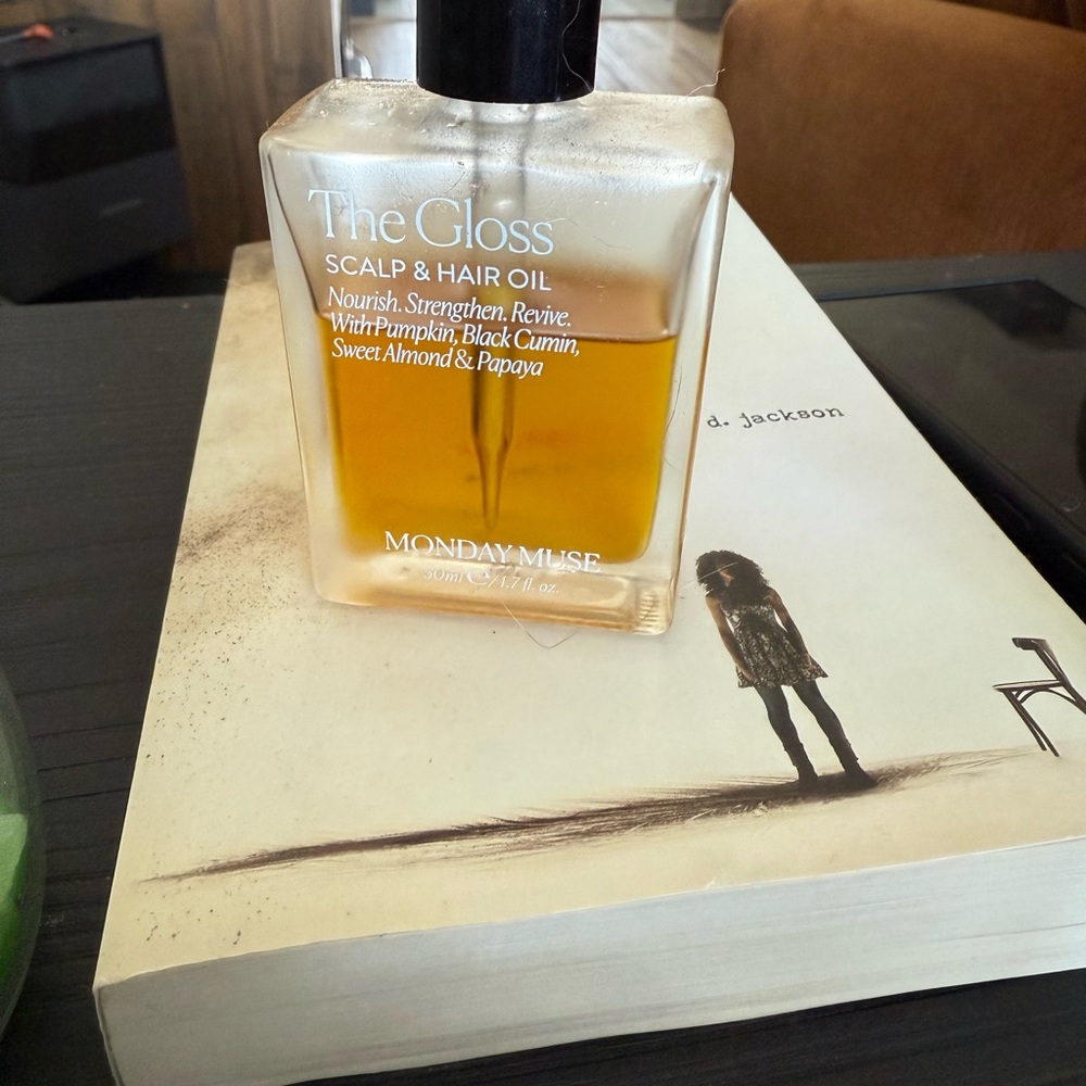 Monday Muse The Gloss Scalp & Hair Oil